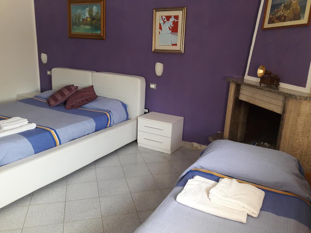 Solerosa Bed & Breakfast ฟอนดี ภายนอก รูปภาพ